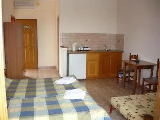 Marina-Anna Studios Afrato Aparthotel